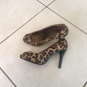 Women’s Leopard Pumps